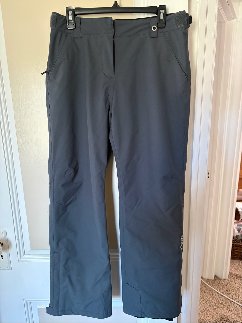 Label Inside Men's Garment